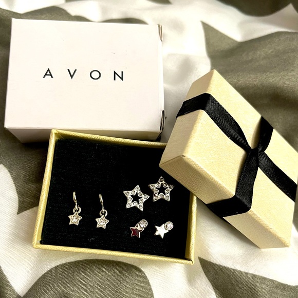 Star Rhinestone Earring 3x Silver Stud Gift Box Costume Jewelry Cute Kawaii Avon - Picture 1 of 3